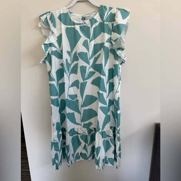 Green and White Leaf Print Dress - Picture 6 of 9